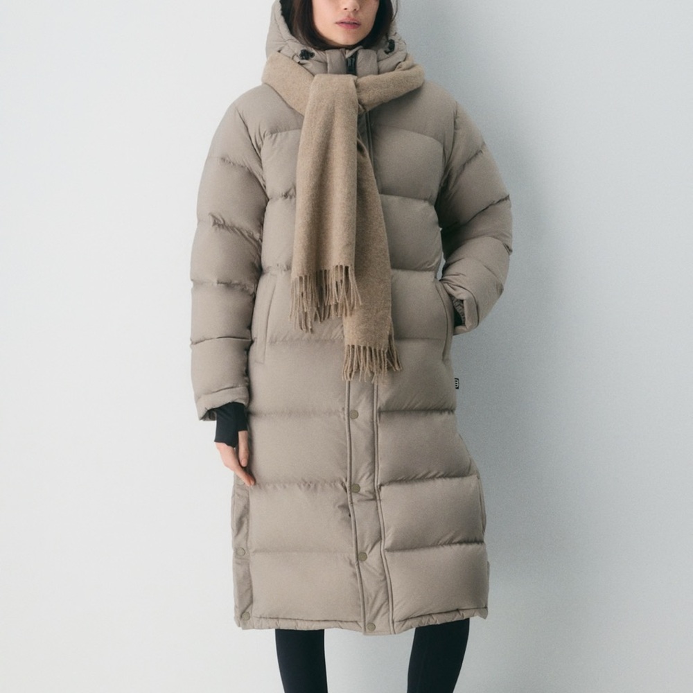 Aritzia Superpuff Long CliMATTE - Modern Taupe